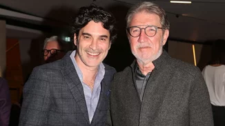 Χριστόφορος Παπακαλιάτης: Θύμα τροχαίου ο πατέρας του, Μανώλης Παπακαλιάτης - Νοσηλεύεται στην εντατική