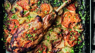 Πασχαλινό τραπέζι από την Αργυρώ Μπαρμπαρίγου | Αποκλειστικά με το περιοδικό ΤΗΛΕΘΕΑΤΗΣ