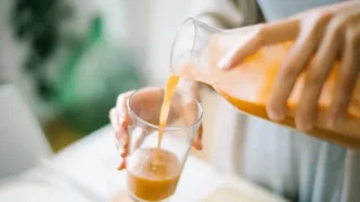 Τι θα συμβεί στο σώμα σου αν πίνεις φρέσκο χυμό πορτοκάλι κάθε μέρα;