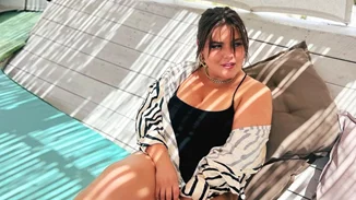 Η Δανάη Μπάρκα ξεκίνησε τις καλοκαιρινές διακοπές της | Οι φωτογραφίες από τη Σέριφο