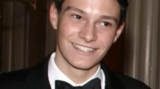 Ανδρέας Εμπειρίκος | Ο όμορφος Έλληνας εγγονός της Rita Hayworth που αυτοκτόνησε το 2011