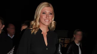 Σία Κοσιώνη | Φόρεσε την παντελόνα που θα ανανεώσει τα looks του γραφείου