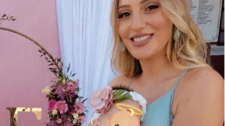 Η Άννα Κορακάκη έγινε νονά | Δες το ρομαντικό φόρεμα που επέλεξε