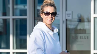 Πώς θα δημιουργήσετε κομψά looks με sweatshirts