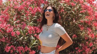 Η Χριστίνα Μπόμπα φόρεσε το πιο κολακευτικό τζιν σορτς για το καλοκαίρι