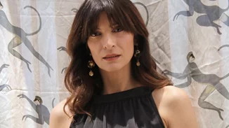 Αντιγόνη Κουλουκάκου | Ο ορός αντιγήρανσης που εμπιστεύεται χαρίζει (και) μοναδική λάμψη στην επιδερμίδα