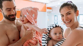 Σάκης Τανιμανίδης | Κοιμήθηκε αγκαλιά με την κόρη του και δημοσίευσε το πιο cute βίντεο