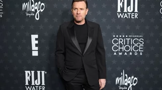 Ewan McGregor | Η σπάνια εμφάνιση με την 23χρονη υιοθετημένη κόρη του στα Critics' Choice Awards 2025