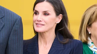 Γιατί πρέπει να βάλεις ένα κοστούμι με ρίγες στην γκαρνταρόμπα σου | Δες πώς το φόρεσε η Letizia