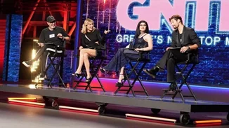 GNTM | Το 79χρονο μοντέλο που εντυπωσίασε στην πασαρέλα του διαγωνισμού με το μαγιό του