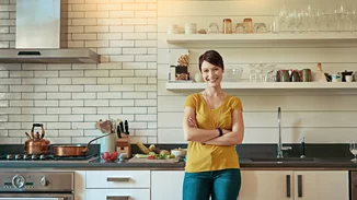 7 tips για να παραμείνεις ξεκούραστη όσο στέκεσαι όρθια για πολλή ώρα