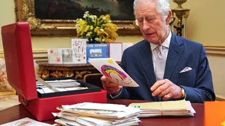 Βασιλιάς Κάρολος | Τα σημάδια που προδίδουν την κατάσταση της υγείας του