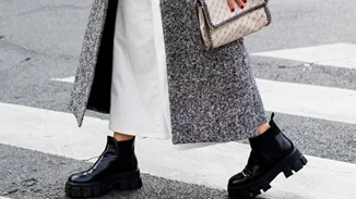 10 stylish flat παπούτσια για εσένα που βαρέθηκες τα sneakers