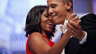 Michelle Obama | O χορός για τα 58α γενέθλιά της και το τρυφερό μήνυμα του Barack Obama