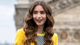 Η "Emily in Paris" με την τσάντα από τη Mango που θα κρατάμε όλο το καλοκαίρι