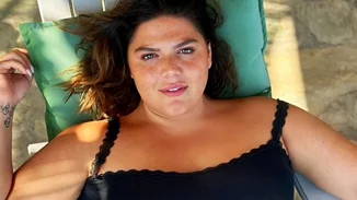 Η Δανάη Μπάρκα υιοθέτησε ένα από τα πιο hot μανικιούρ της νέας σεζόν