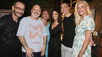 Η πιο ωραία παρέα της ελληνικής showbiz κάνει διακοπές στην Κένυα