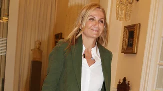 Το total black σύνολο της Μαρέβας Μητσοτάκη σε εκδήλωση για την επέτειο των 100 ετών από την Μικρασιατική Καταστροφή