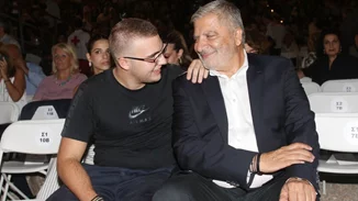 Βραδινή έξοδος για τον Αλέξανδρο Πατούλη | Το σχόλιο της μητέρας του