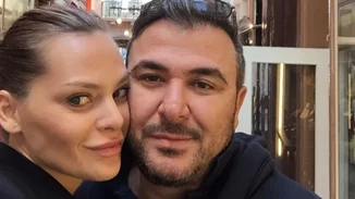 Αντώνης Ρέμος - Υβόννη Μπόσνιακ | Η κόρη τους Ελένη ποζάρει στη Disneyland μαζί με την κολλητή της