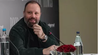 "Bugonia" | Αυτή είναι η επόμενη ταινία του Γιώργου Λάνθιμου