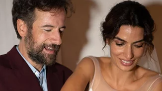 Τόνια Σωτηροπούλου - Κωστής Μαραβέγιας | Αδημοσίευτη φωτογραφία από τον πολιτικό γάμο τους