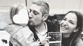 Νικόλας Βασιλειάδης Κούρκουλος | Ζωγραφίζει μέσα στο παραμυθένιο του δωμάτιο