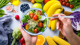 Πιο αποτελεσματική και από τη διαλειμματική | Γιατί η νηστεία μέρα πάρα μέρα κερδίζει έδαφος