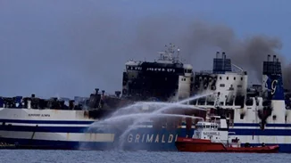 Θρίλερ με την κατάσχεση ελληνικών πλοίων από το Ιράν - "Είναι τρομοκρατημένος και αγχωμένος", λέει μητέρα ναυτικού