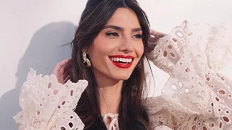 Πώς να φορέσεις το denim παντελόνι σου το καλοκαίρι | Η Ηλιάνα Παπαγεωργίου βρήκε τον ιδανικό τρόπο