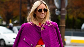 Οι Γαλλίδες αυτόν τον καιρό δεν αποχωρίζονται αυτό το ρούχο | Εσύ το έχεις στην γκαρνταρόμπα σου;