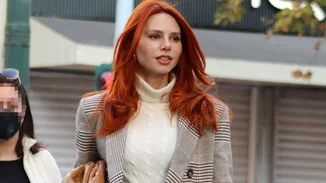 Έβελυν Καζαντζόγλου | Σου δείχνει τον uber chic τρόπο για να φορέσεις over the knee μπότες με jeans