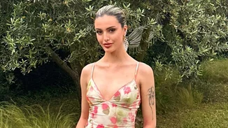 Η Δανάη Λιβιεράτου φοράει ένα άκρως καλοκαιρινό, πουά φόρεμα και χορεύει ξέφρενα στη Γαλλία | Το υπέροχο φωτογραφικό άλμπουμ από τις διακοπές της