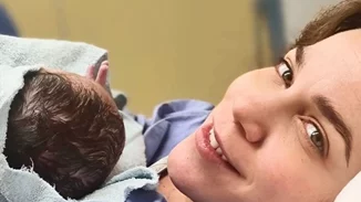 Αν είσαι νέα μαμά, τα λόγια της Κατερίνας Στικούδη θα σε βοηθήσουν να αντιμετωπίσεις όλες τις προκλήσεις του νέου σου ρόλου