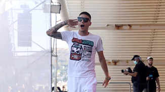 Trannos | Εξιτήριο μετά το τροχαίο πήρε ο γνωστός τράπερ - "Θέλει προσοχή ο δρόμος" [Βίντεο]