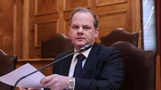 Κώστας Καραμανλής για Τέμπη: Η σκέψη όλων μας δεν μπορεί να φύγει από την ανείπωτη τραγωδία