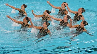Ολυμπιακοί Αγώνες 2024: Το moon walk της ομάδας συγχρονισμένης κολύμβησης των ΗΠΑ και η χορογραφία- ωδή στον Μάικλ Τζάκσον