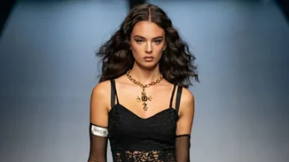 Το πλεκτό φόρεμα της H&M που θα βρίσκαμε στην γκαρνταρόμπα μίας αυθεντικής Ιταλίδας