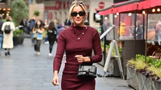 Τα πλεκτά φορέματα από τη Zara που συνδυάζουν κομψότητα και coziness