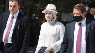 Επίθεση με βιτριόλι | Οι Φωτογραφίες ντοκουμέντο από το αυτοκίνητο της κατηγορουμένης