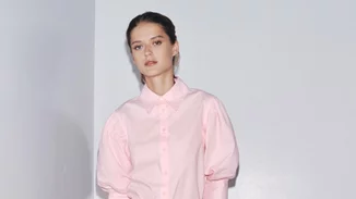 Το girly πουκάμισο με έκπτωση από τη Zara που ταιριάζει τέλεια με τζιν παντελόνια