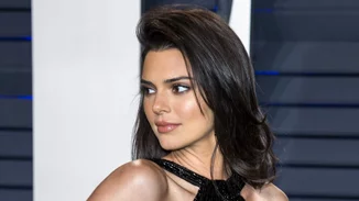 Juicy Lips | 5 glosses που χαρίζουν όγκο στα χείλη χωρίς να καίνε