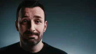 Ο Γιώργος Χατζηπαύλου φέρνει ξανά τον "Ελέφαντα" στην Αθήνα