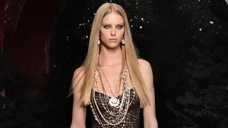 Τα 8 βασικά σχέδια κοσμημάτων που δεν πρέπει να λείπουν από καμία γυναικεία συλλογή