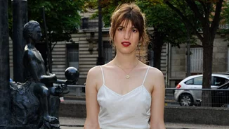 Τα 5 κομμάτια που αγαπούν να φορούν στις διακοπές οι Γαλλίδες fashionistas