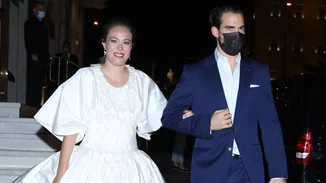 Γάμος Φίλιππου Γλύξμπουργκ - Nina Flohr | Το συρτάκι της νύφης, η τεράστια γαμήλια τούρτα κι οι φωτογραφίες από τη δεξίωση που δεν είχαμε δει