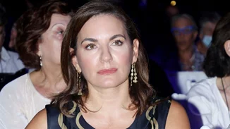 Η Όλγα Κεφαλογιάννη αποδεικνύει ότι το λιτό, φυσικό μανικιούρ μπορεί να αποπνέει απόλυτη κομψότητα