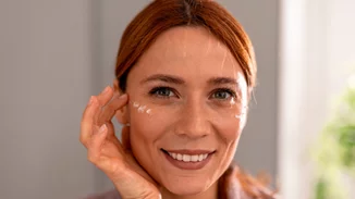 Οι κρέμες ματιών με βιταμίνη C που θα "ξυπνήσουν" το βλέμμα σου