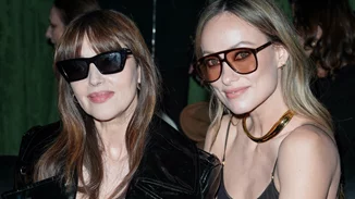 Tα πιο κολακευτικά hairstyles για γυναίκες άνω των 50 που είδαμε στο front row του YSL