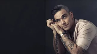 Robbie Williams | Εγκαινιάζει το Rockwave 2023 και όλοι περιμένουν ένα ποπ υπερθέαμα
